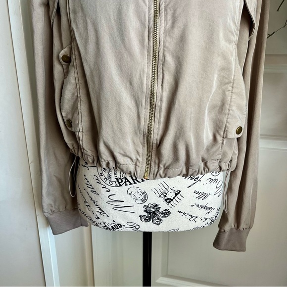 Anthro Daughters of the Liberation Fly Me Away Anorak Bomber Jacket Tan Sz M - Picture 5 of 16